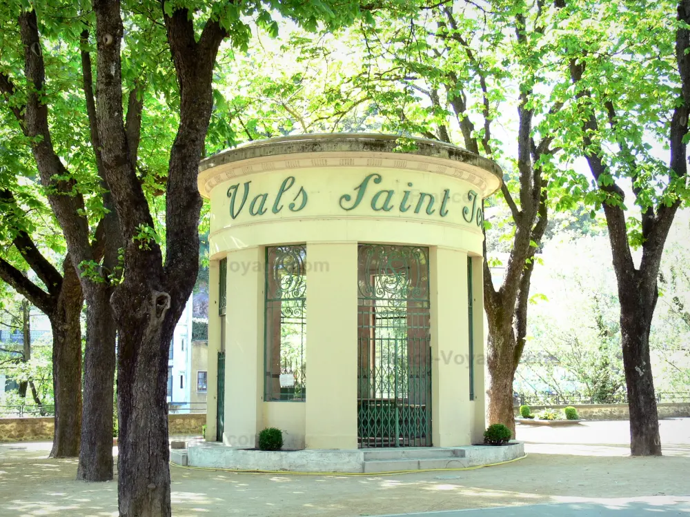 Vals-les-Bains - Tourism & Holiday Guide