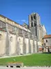 Vézelay - Basílica de Sainte-Marie-Madeleine com sua torre Saint-Antoine