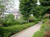 Viaducto de las Artes con el Paseo plantado - Paseando por el paseo marítimo con la vegetación plantada