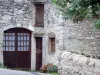 Viala-du-Pas-de-Jaux - Fachada de piedra de la aldea