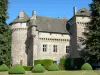 La Vigne castle - Facade of the castle and French garden