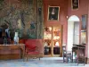 Virieu castle - Inside the castle: tapestry, paintings, objects and furniture in the Great Hall