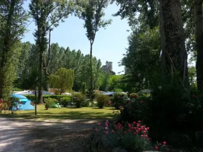 Campings à Pessac-sur-Dordogne - Vacances & Week-end