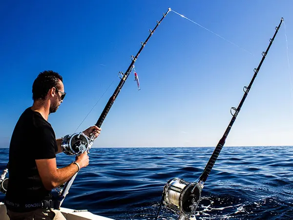 Pêche sportive en Méditerranée - Au départ d'Antibes - Activité de loisirs  à Antibes