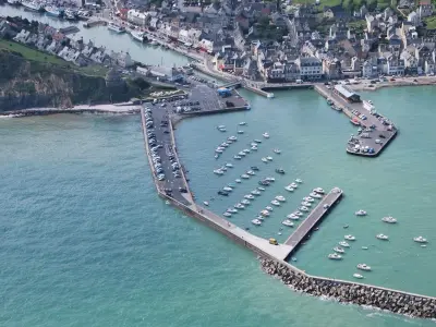 Port-en-Bessin-Huppain - Tourism & Holiday Guide