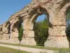 Arches of the Roman aqueduct of Gier (© OTIVG C. Cordat)
